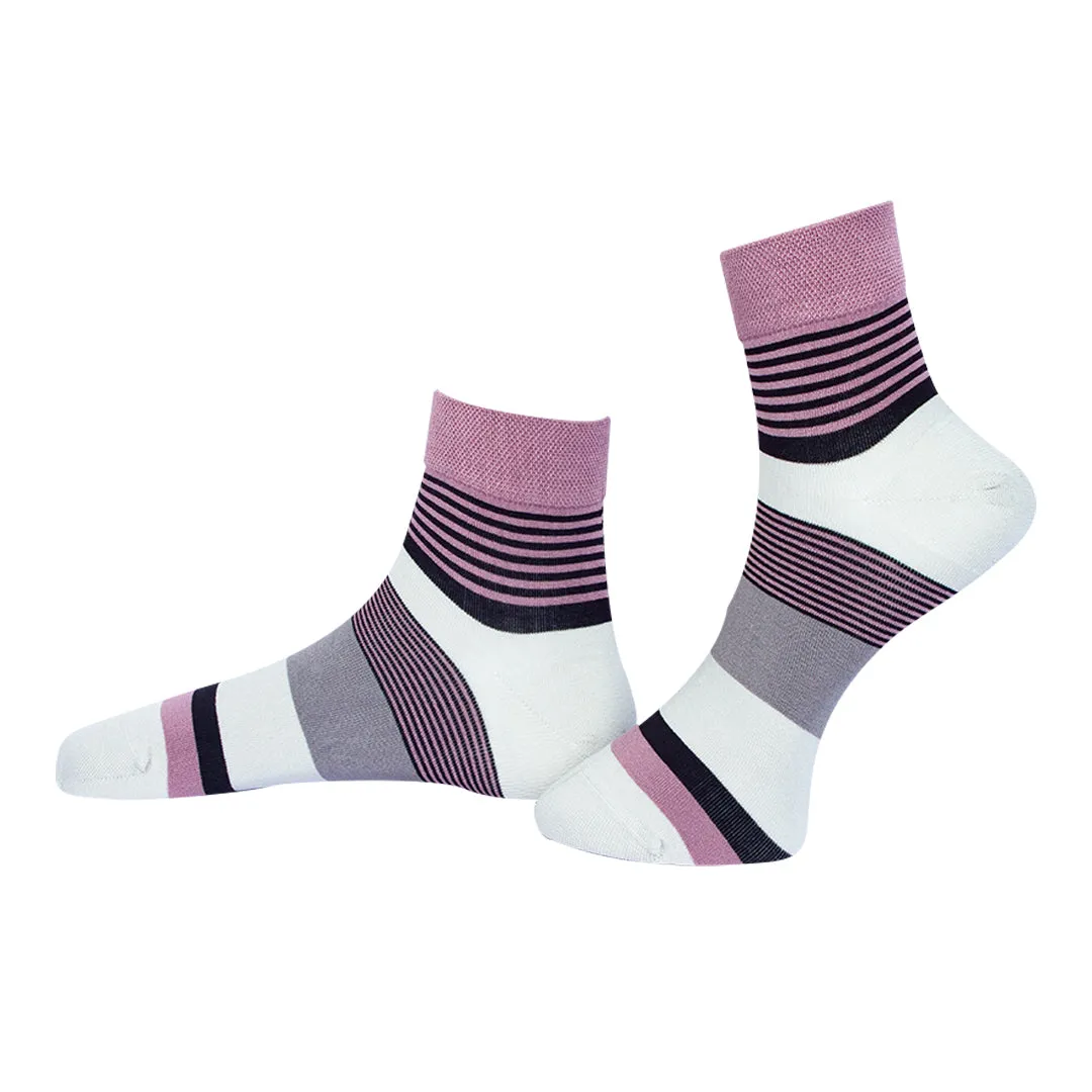 Cozy Cabin Bamboo Socks - Women
