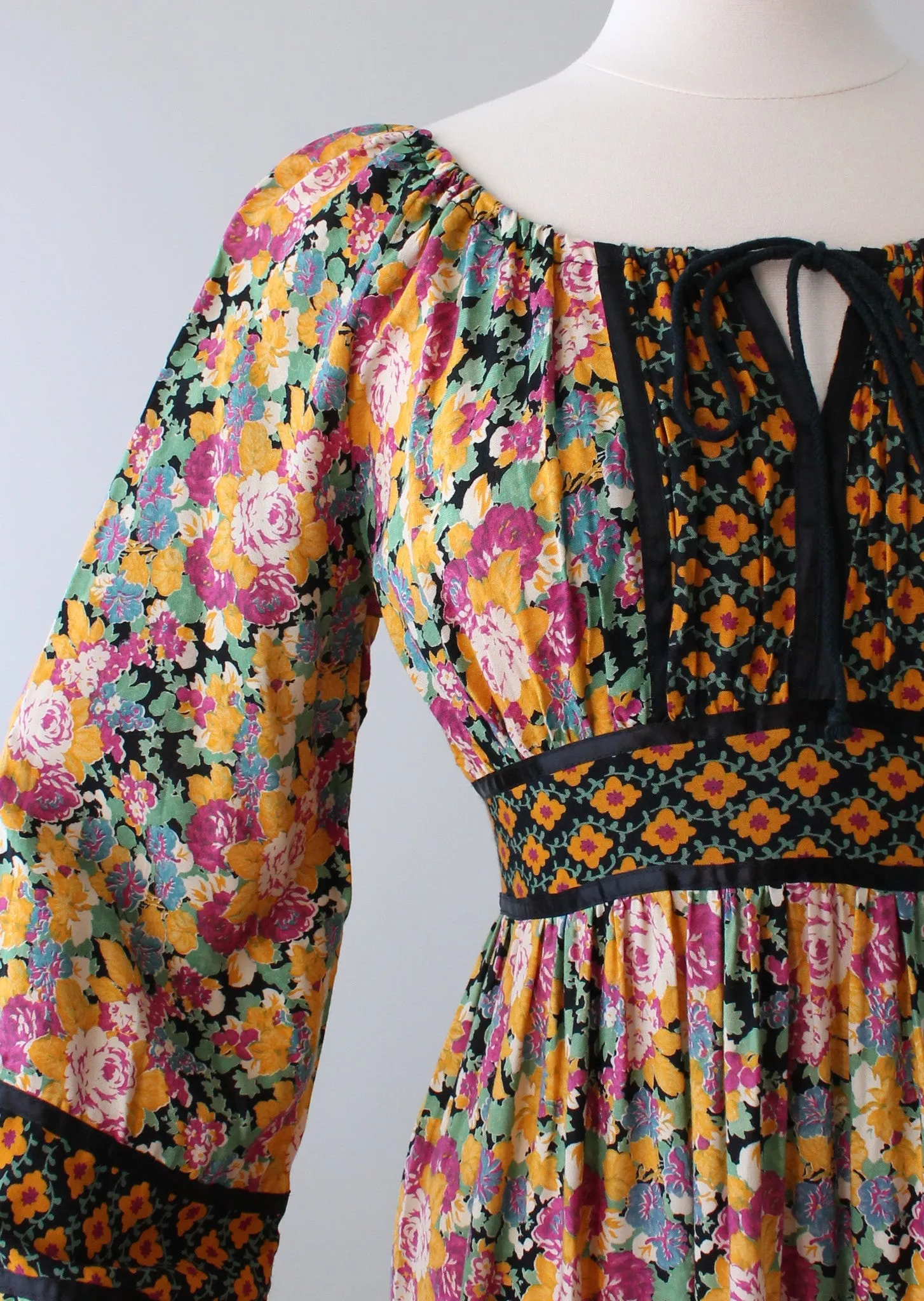 Vintage 1970s Mixed Florals Peasant Dress